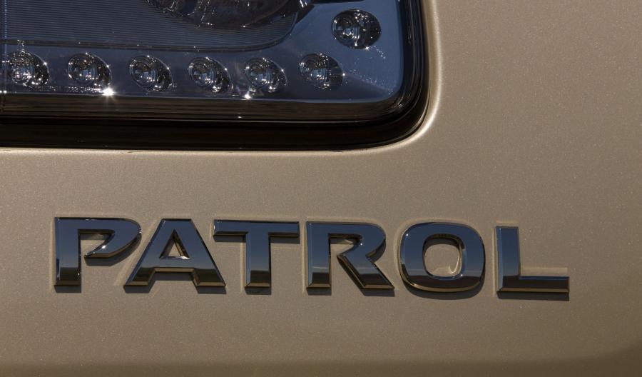  Nissan Patrol 2010 года  (фото 30 из 118)